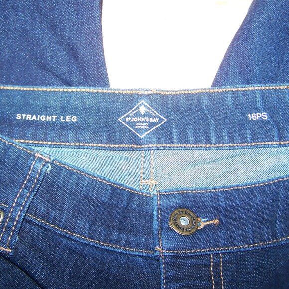 St. John's Bay Straight Leg Dark Wash Jeans Sz 16PS - Picture 4 of 7